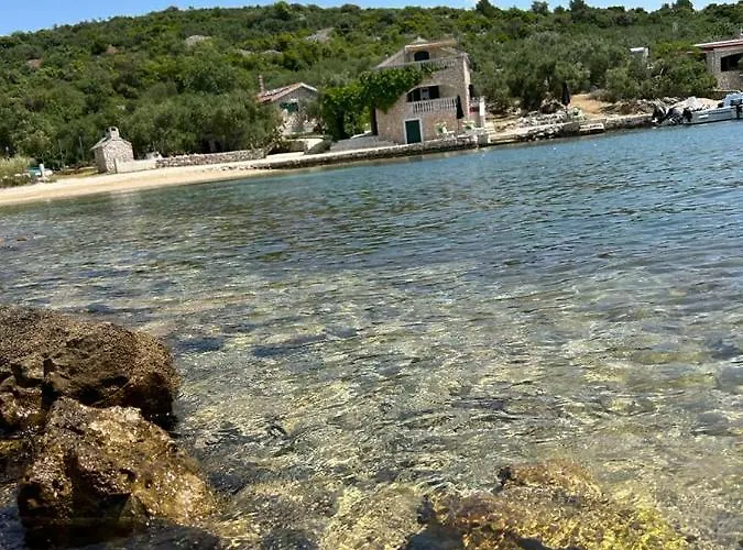 House Val بيت للعطل Pašman