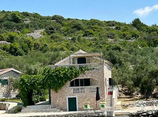 بيت للعطل House Val *