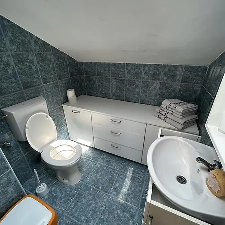 Holiday House Val *