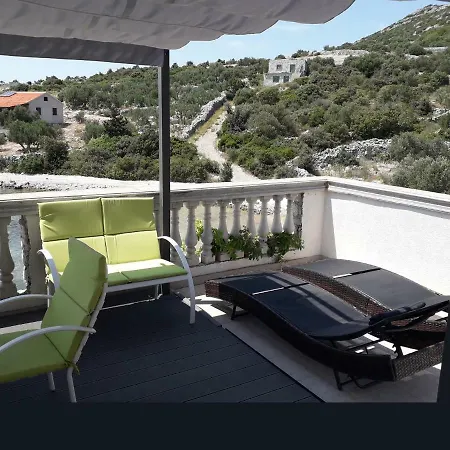 Holiday House Val *